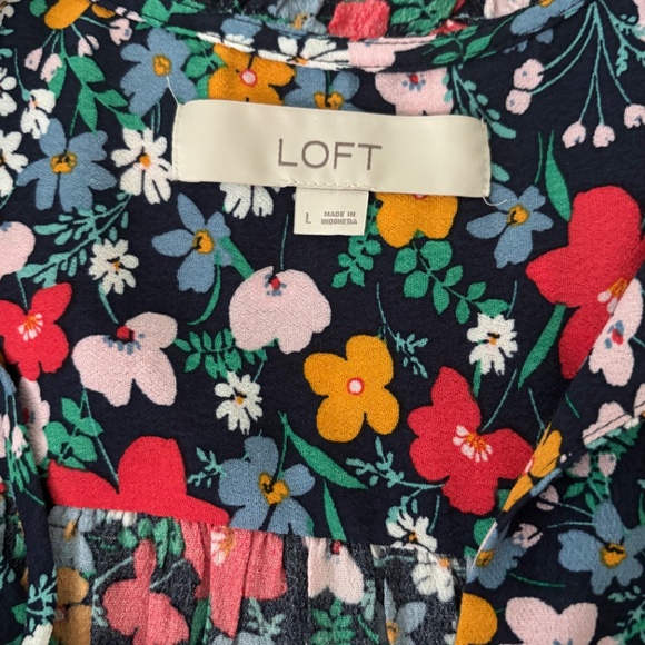 Loft Women's Floral Blouse Size L - Picture 9 of 14